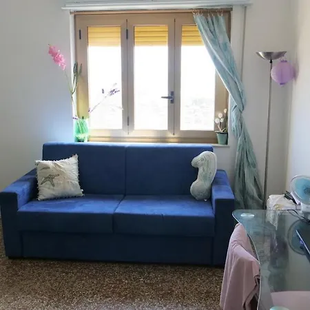 Apartment Spectacular Seafront Connected To The Center Rome